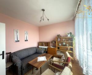 Svetlý 4 izbový byt s balkónom / Levice