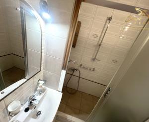 Svetlý 4 izbový byt s balkónom / Levice