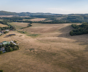 KÚSOK SLOVENSKA PRE VÁŠ FARMÁRSKY SEN – 27 HA, PODKYLAVA