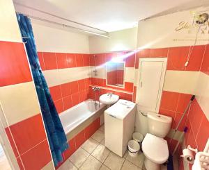 Vzdušný byt s dvomi balkónmi v srdci kúpeľného mesta