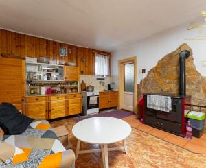 Priestranný rodinný dom s pozemkom 1 623 m² v Pavlovej Vsi – len pár minút od Tatralandie
