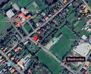 PREDAJ! Pozemok so stavebným povolením