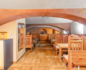 NA PREDAJ - Exkluzívne - Reštaurácia s terasou, barom a apartmánom.