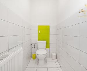 NA PREDAJ - Exkluzívne - Reštaurácia s terasou, barom a apartmánom.