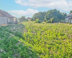 Investičný stavebný pozemok v obci Marcelová (1 446 m²)