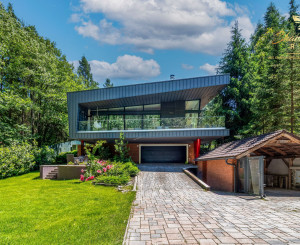 Exkluzívna rodinná vila v srdci Nízkych Tatier | Bystrá | 385 m² | Pozemok 979 m²