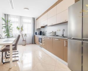Výnosný 3i byt v centre | AirBnb ready | Námestie 1. mája, Bratislava