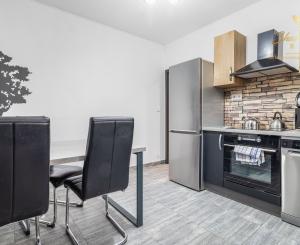 Priestranný 3-izbový byt s balkónom kúsok od stanice – Piešťany