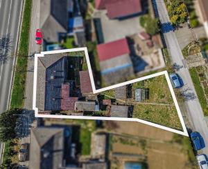 EXKLUZÍVNE - Malebný domček v obci Chtelnica