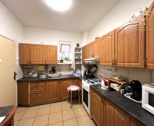 PREDANÉ - Priestranný a udržiavaný 5 izbový rodinný dom na okraji obce