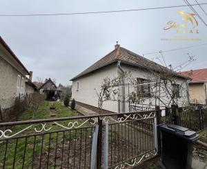 PREDANÉ - Priestranný a udržiavaný 5 izbový rodinný dom na okraji obce
