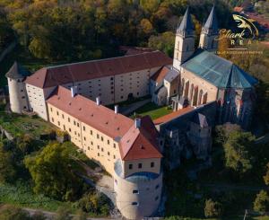 Rodinný dom s veľkorysým investičným pozemkom
