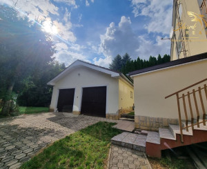 RODINNÝ DOM V TICHEJ ČASTI KRÁĽOVSKÉHO CHLMCA 