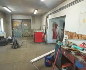 Zaujímavý objekt vhodný na podnikanie v obci Vyhne