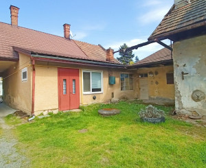 Dva rodinné domy na predaj v centre Žarnovice