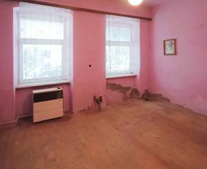 Dom v centre Žarnovice – ideálny aj na podnikateľské účely