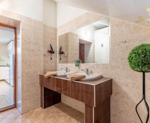 ***SKVELÁ INVESTÍCIA -  NEHNUTEĽNOSŤ  20 km od Trnavy***Podnikanie, Domov, Zabezpečený výnos***
