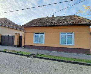 Rodinný dom s pozemkom vhodným na podnikanie