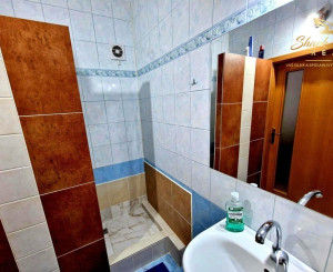 PEKNÝ 2,5 IZBOVÝ BYT -  VÝBORNÁ LOKALITA