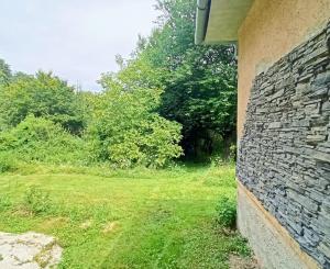 Jedinečná chata v lese, vhodná na investíciu