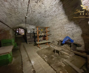 Znížená cena - Jedinečná príležitosť - Historický vinársky dom v samotnom srdci Pezinka