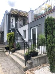 Jedinečná apartmánová nehnutelnosť s bazénom a záhradou