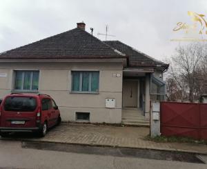 Rodinný dom vhodný na podnikateľské účely.