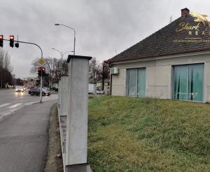 Rodinný dom vhodný na podnikateľské účely.