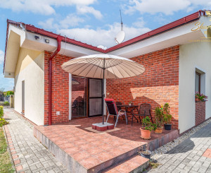 Moderný 3-izbový bungalov len 15 minút od Nového Mesta nad Váhom – Hôrka nad Váhom