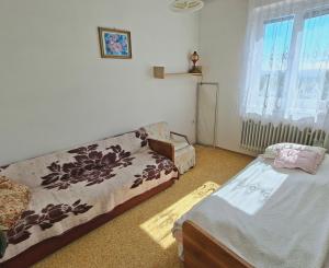 TOP PONUKA! 4 izbový rodinný dom