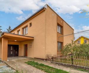 Dvojgeneračný rodinný dom s investičným potenciálom | Ducové