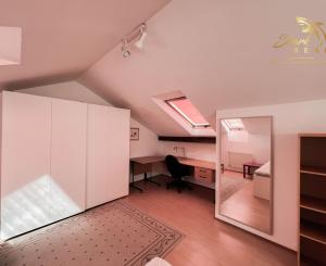 Mezonetový 4i byt | 160 m² v podkroví | Absolútne centrum | Grosslingova