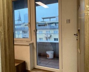 1i byt na 7. posch. v Starom Meste | Balkón 10 m² | Okamžitý výnos |