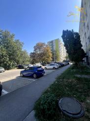 PRIESTRANNÝ 2-IZBOVÝ BYT 63 m² | LOGGIA | VEĽKÉ IZBY | ČILIŽSKÁ, VRÁKUŇA