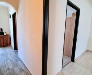 2 IZBOVÝ BYT NA BÝVANIE ALEBO PRENÁJOM 