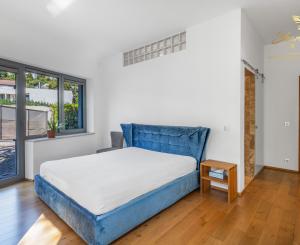 Luxusný 5i byt | 155 m², krb, terasa | Výhľad na Dunaj | Hradný kopec | Ihneď