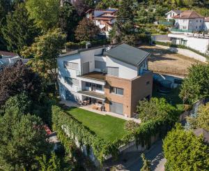 Luxusný 5i byt | 155 m², krb, terasa | Výhľad na Dunaj | Hradný kopec | Ihneď