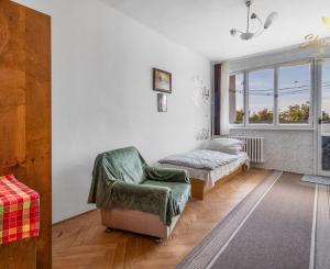 3-IZBOVÝ BYT S 2 BALKÓNMI A LOGGIOU NA ULICI A. HLINKU | PIEŠŤANY