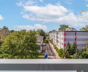 3-IZBOVÝ BYT S 2 BALKÓNMI A LOGGIOU NA ULICI A. HLINKU | PIEŠŤANY