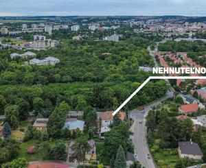 NEHNUTEĽNOSŤ, KTORÁ ZARÁBA | BUDOVA S AKTÍVNYM PRENÁJMOM
