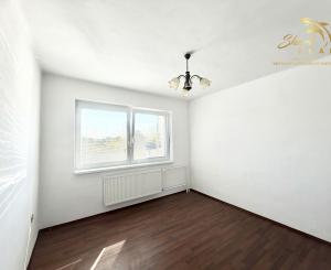 TOP PONUKA - 4 izbový udržiavaný rodinný dom 
