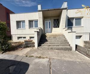 TOP PONUKA - 4 izbový udržiavaný rodinný dom 