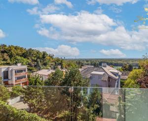 Panoráma Dunaja a Rakúska | 4i, 125 m² + terasy | Hradný kopec | Staré Mesto