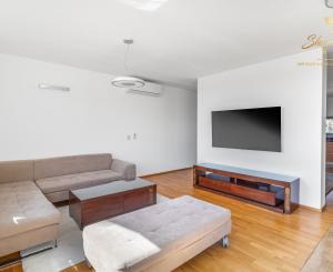 Panoráma Dunaja a Rakúska | 4i, 125 m² + terasy | Hradný kopec | Staré Mesto