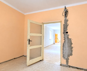 3-izbový tehlový dom s projektom a veľkým pozemkom (17,2 ára) | Veľké Ozorovce