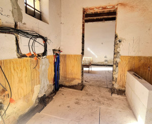 3-izbový tehlový dom s projektom a veľkým pozemkom (17,2 ára) | Veľké Ozorovce