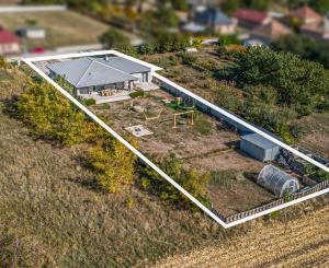 NOVÁ CENA : Novostavba rodinného bungalovu s veľkorysým pozemkom a prémiovým štandardom - Šurany