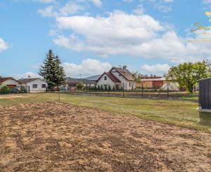 VÁŠ BUDÚCI DOMOV POD MALÝMI KARPATMI | STAVEBNÝ POZEMOK 654 m², SMOLENICE