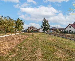 VÁŠ BUDÚCI DOMOV POD MALÝMI KARPATMI | STAVEBNÝ POZEMOK 654 m², SMOLENICE