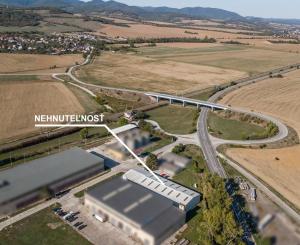 Na predaj moderný komerčný areál 1040 m² s logistickým zázemím – Nové Mesto nad Váhom